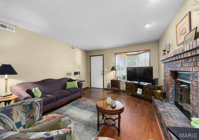 Photo 3 of Townhouse for sale at 1628 Progress Ln, Belleville, IL 62221 | MLS# MIS26068907 | Listing updated on 2026-10-29