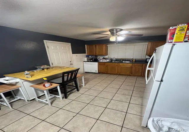Photo 3 of Single family home for sale at 528 Ames Pl, Saint Louis, MO 63135 | MLS# MIS26068920 | Listing updated on 2026-10-29