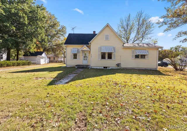 Photo 1 of Single family home for sale at 111 Sycamore St, Old Monroe, MO 63369 | MLS# MIS26068922 | Listing updated on 2026-10-30