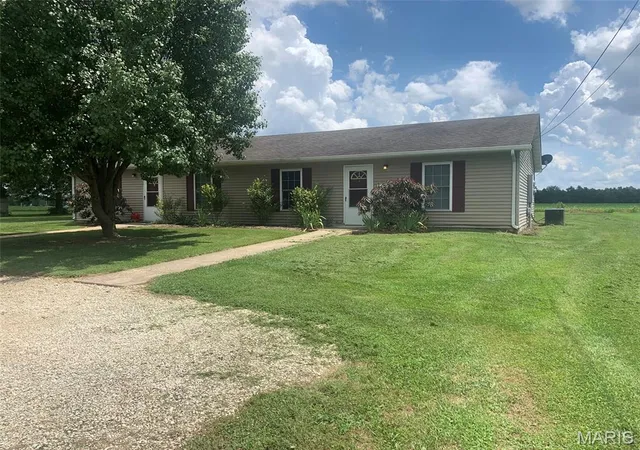 Photo 1 of Single family home for sale at 1736 Debbie Ln, Owensville, MO 65066 | MLS# MIS26068938 | Listing updated on 2026-10-29