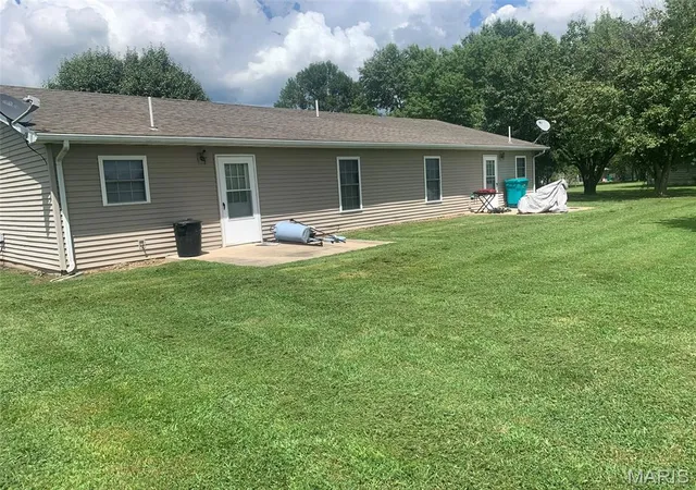 Photo 2 of Single family home for sale at 1736 Debbie Ln, Owensville, MO 65066 | MLS# MIS26068938 | Listing updated on 2026-10-29