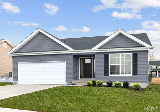 Single family home for sale at 2313 Castle Hl Dr, Rolla, MO 65401 | MLS# MIS26068952