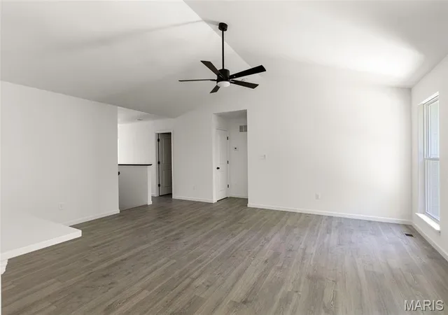 Photo 3 of Single family home for sale at 2313 Castle Hl Dr, Rolla, MO 65401 | MLS# MIS26068952 | Listing updated on 2026-10-27