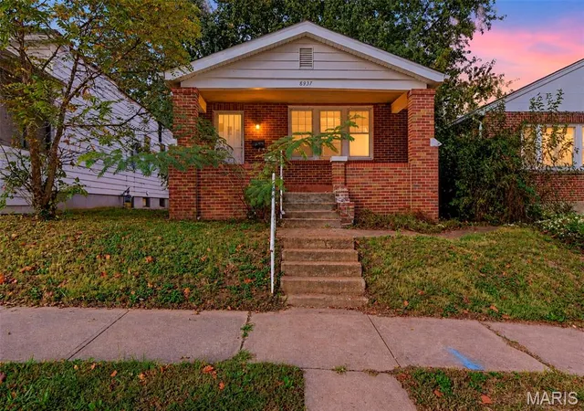 Photo 4 of Single family home for sale at 8937 Edna St, Saint Louis, MO 63147 | MLS# MIS26068958 | Listing updated on 2026-10-27