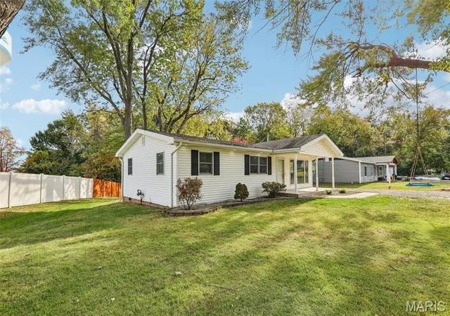 Photo 1 of Single family home for sale at 1802 Rosebud Way, St Peters, MO 63376 | MLS# MIS26068960 | Listing updated on 2026-10-28