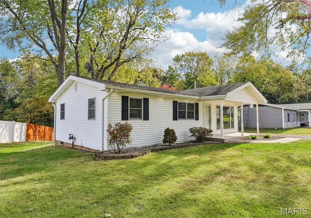 Photo 2 of Single family home for sale at 1802 Rosebud Way, St Peters, MO 63376 | MLS# MIS26068960 | Listing updated on 2026-10-28