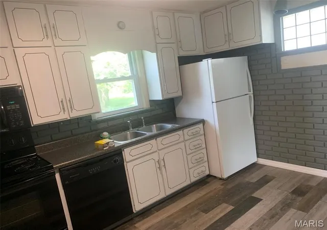 Photo 4 of Single family home for sale at 307 E Apple Ave, Owensville, MO 65066 | MLS# MIS26068964 | Listing updated on 2026-10-29