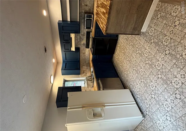 Photo 4 of Single family home for sale at 105 Mary St, Waynesville, MO 65583 | MLS# MIS26068965 | Listing updated on 2026-10-27