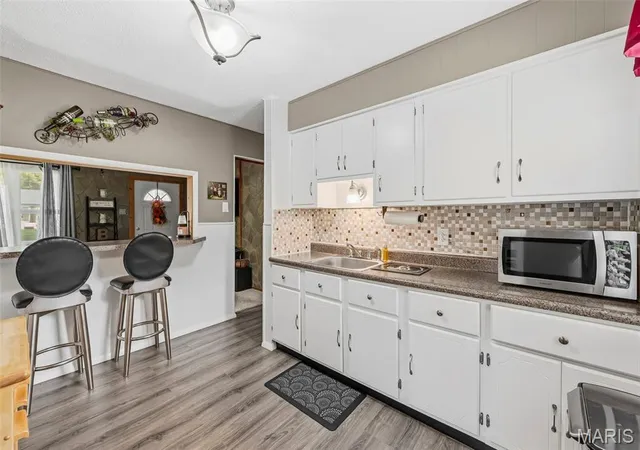 Photo 4 of Single family home for sale at 27 Mcnulty Dr, Florissant, MO 63031 | MLS# MIS26068972 | Listing updated on 2026-10-27