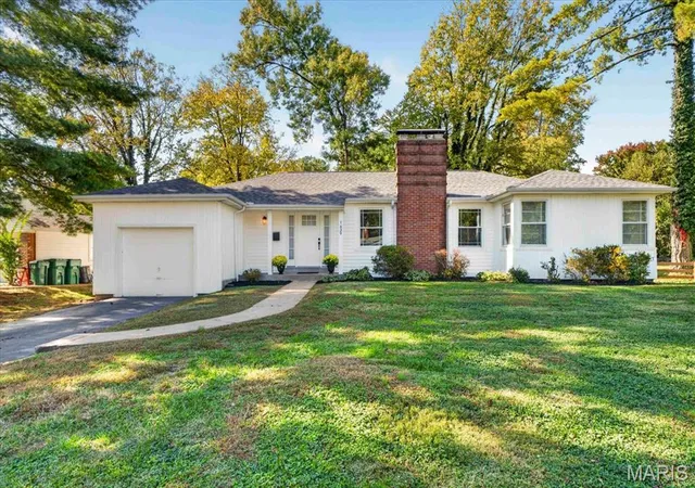 Photo 1 of Single family home for sale at 1639 Holly Dr, Saint Louis, MO 63119 | MLS# MIS26068985 | Listing updated on 2026-10-30