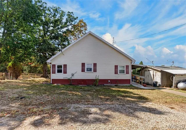 Photo 3 of Single family home for sale at 14123 Fleming Rd, Lebanon, MO 65536 | MLS# MIS26069001 | Listing updated on 2026-10-27