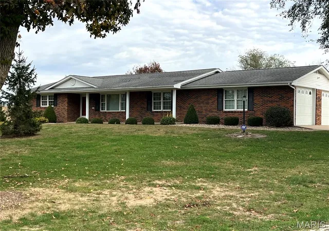 Single family home for sale at 2758 Hwy H, Silex, MO 63377 | MLS# MIS26069002