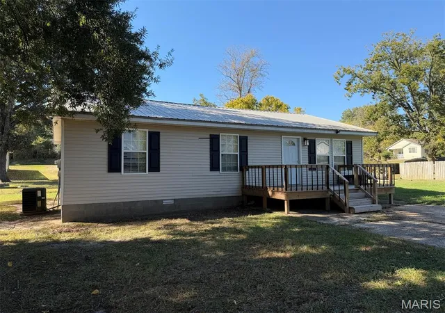 Photo 1 of Single family home for sale at 1403 S 12th Street, Poplar Bluff, MO 63901 | MLS# MIS26069003 | Listing updated on 2026-10-28