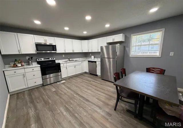 Photo 3 of Single family home for sale at 1403 S 12th Street, Poplar Bluff, MO 63901 | MLS# MIS26069003 | Listing updated on 2026-10-28