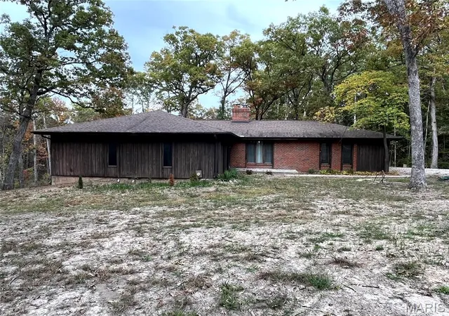 Photo 2 of Single family home for sale at 1071 Hwy Kk, Troy, MO 63379 | MLS# MIS26069009 | Listing updated on 2026-10-28