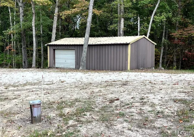 Photo 3 of Single family home for sale at 1071 Hwy Kk, Troy, MO 63379 | MLS# MIS26069009 | Listing updated on 2026-10-28