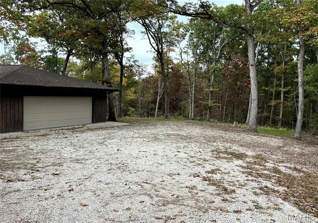 Photo 4 of Single family home for sale at 1071 Hwy Kk, Troy, MO 63379 | MLS# MIS26069009 | Listing updated on 2026-10-28