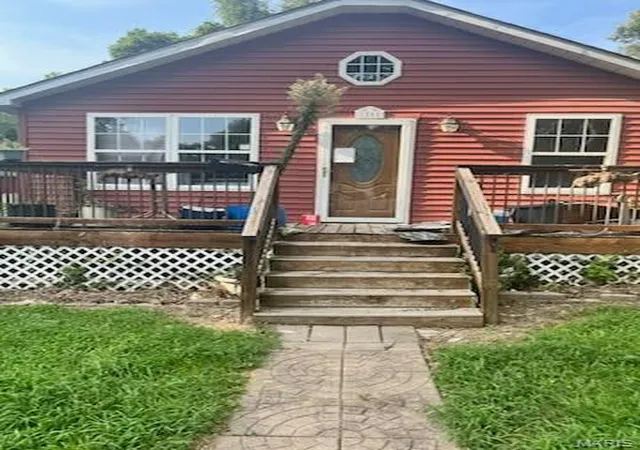 Photo 3 of Single family home for sale at 3200 Franor St, Alton, IL 62002 | MLS# MIS26069016 | Listing updated on 2026-10-28
