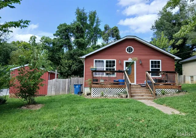 Photo 3 of Single family home for sale at 3200 Franor St, Alton, IL 62002 | MLS# MIS26069016 | Listing updated on 2026-10-28