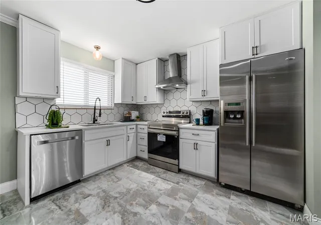 Photo 3 of Single family home for sale at 1245 Verlene Dr, Florissant, MO 63031 | MLS# MIS26069025 | Listing updated on 2026-10-28