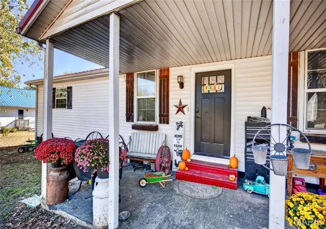 Photo 3 of Single family home for sale at 305 Greentown Rd, Buffalo, MO 65622 | MLS# MIS26069026 | Listing updated on 2026-10-28