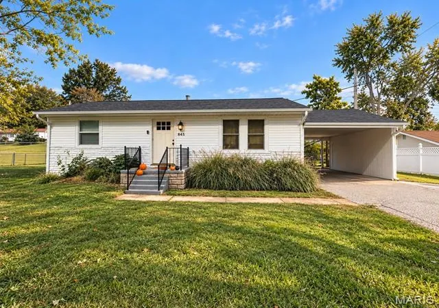 Single family home for sale at 845 Sun Valley S, Arnold, MO 63010 | MLS# MIS26069033