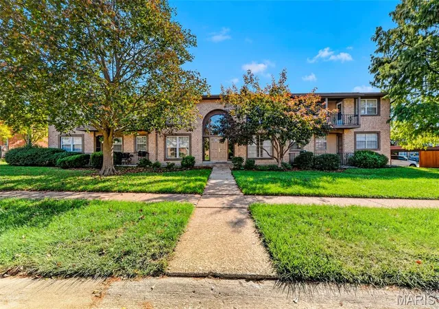 Photo 1 of Condo for sale at 3170 Leisurewood Ct #B, Florissant, MO 63033 | MLS# MIS26069037 | Listing updated on 2026-10-28