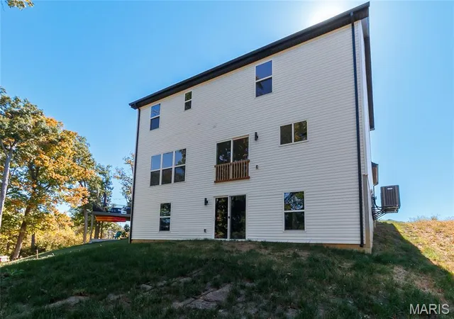 Photo 3 of Single family home for sale at 84 Huntleigh Woods Ct, Wentzville, MO 63385 | MLS# MIS26069038 | Listing updated on 2026-10-30