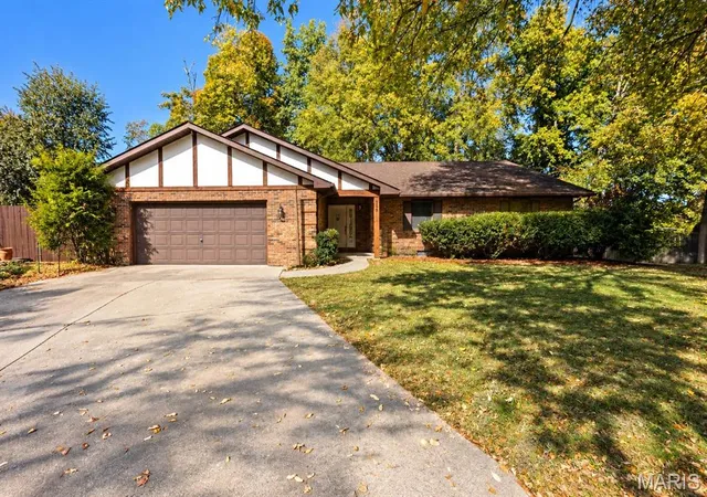 Single family home for sale at 329 Sundew Dr, Belleville, IL 62221 | MLS# MIS26069089