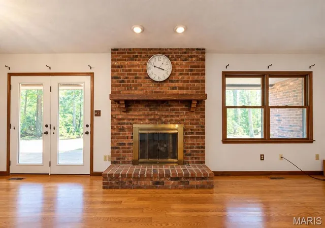 Photo 2 of Single family home for sale at 329 Sundew Dr, Belleville, IL 62221 | MLS# MIS26069089 | Listing updated on 2026-10-30