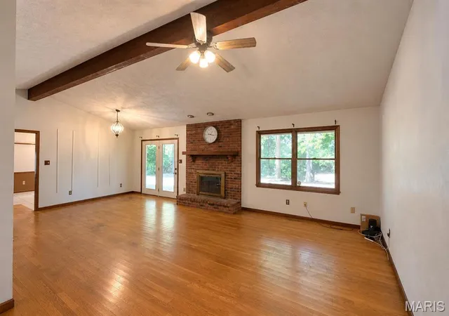 Photo 3 of Single family home for sale at 329 Sundew Dr, Belleville, IL 62221 | MLS# MIS26069089 | Listing updated on 2026-10-30