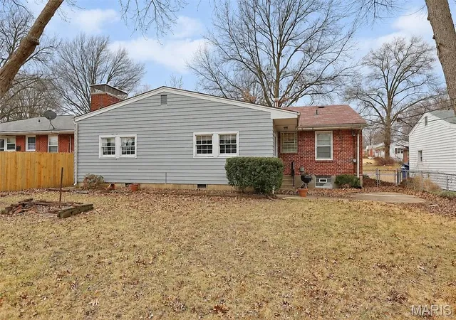 Photo 2 of Single family home for sale at 1260 Gahan Dr, Florissant, MO 63031 | MLS# MIS26069096 | Listing updated on 2026-10-28