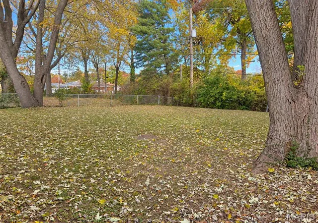Photo 3 of Single family home for sale at 1260 Gahan Dr, Florissant, MO 63031 | MLS# MIS26069096 | Listing updated on 2026-10-28
