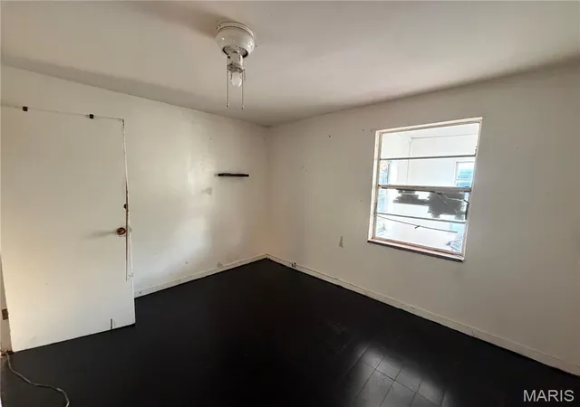 Photo 3 of Single family home for sale at 914 S Bess Ave, Marissa, IL 62257 | MLS# MIS26069108 | Listing updated on 2026-10-28