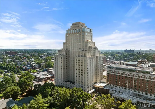 Photo 3 of Condo for sale at 232 Kingshighway Blvd, Saint Louis, MO 63108 | MLS# MIS26069111 | Listing updated on 2026-10-29