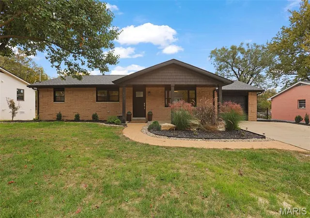 Photo 3 of Single family home for sale at 40 Carma St, Glen Carbon, IL 62034 | MLS# MIS26069112 | Listing updated on 2026-10-29