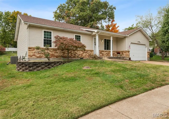 Photo 1 of Single family home for sale at 2772 Flameglow Dr, Saint Louis, MO 63129 | MLS# MIS26069113 | Listing updated on 2026-10-31
