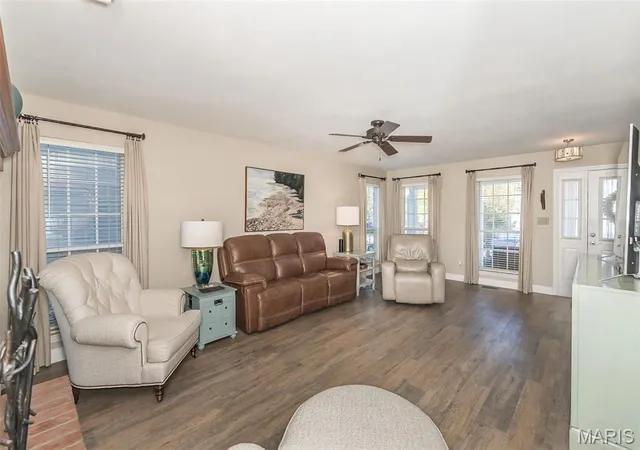 Photo 4 of Single family home for sale at 902 Palm Bay Dr, Ballwin, MO 63021 | MLS# MIS26069132 | Listing updated on 2026-10-29