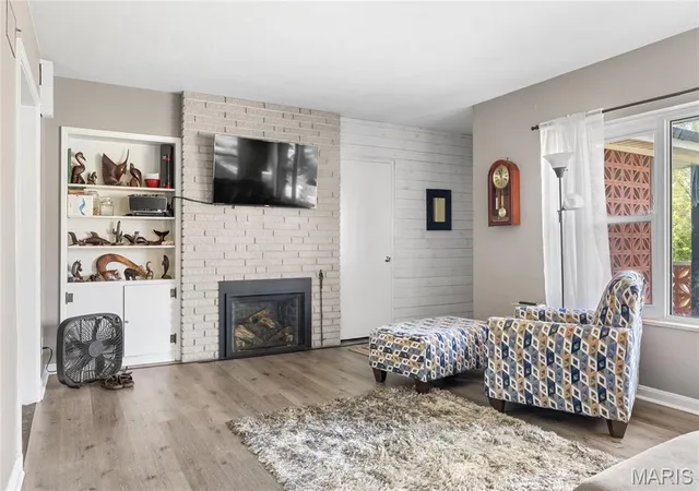Photo 3 of Single family home for sale at 8934 Felicia Dr, Saint Louis, MO 63123 | MLS# MIS26069137 | Listing updated on 2026-10-29