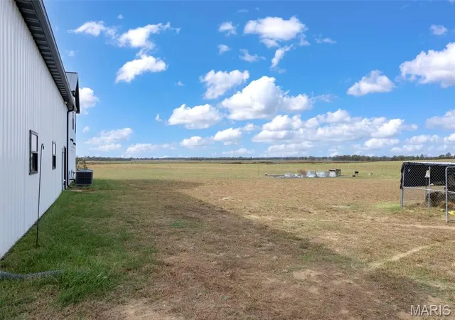 Photo 4 of Single family home for sale at 821 County Hwy 514, Sikeston, MO 63801 | MLS# MIS26069161 | Listing updated on 2026-10-28