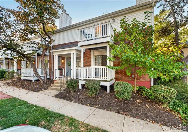 Photo 1 of Single family home for sale at 1696 E Swan Cir, Saint Louis, MO 63144 | MLS# MIS26069164 | Listing updated on 2026-10-30