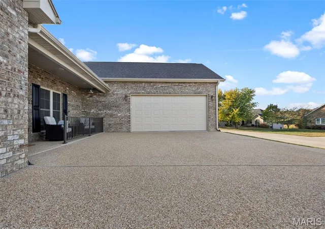 Photo 2 of Single family home for sale at 1656 Warren Lake Dr, Jackson, MO 63755 | MLS# MIS26069173 | Listing updated on 2026-10-28