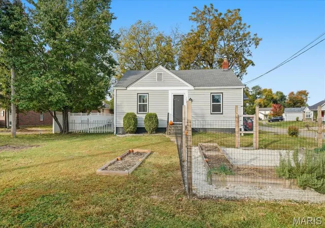 Single family home for sale at 3033 Doddridge Ave, Maryland Heights, MO 63043 | MLS# MIS26069176
