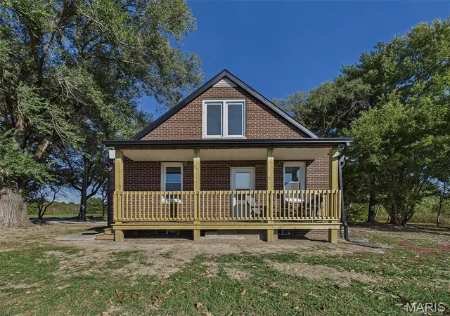 Photo 1 of Single family home for sale at 4740 Brighton Bunker Hl Rd, Brighton, IL 62012 | MLS# MIS26069205 | Listing updated on 2026-10-30
