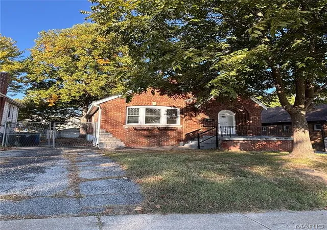 Photo 2 of Single family home for sale at 8525 Philo Ave, Saint Louis, MO 63123 | MLS# MIS26069215 | Listing updated on 2026-10-28