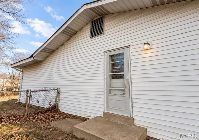 Photo 3 of Single family home for sale at 11136 Cadigan Dr, Saint Louis, MO 63138 | MLS# MIS26069228 | Listing updated on 2026-10-28