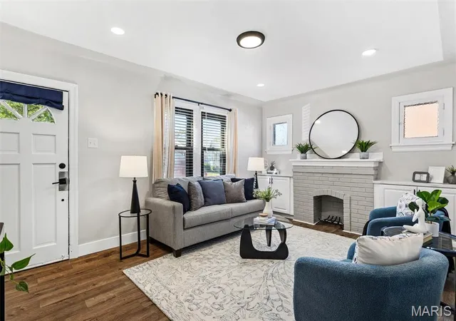 Photo 4 of Single family home for sale at 8026 Genesta St, Saint Louis, MO 63123 | MLS# MIS26069230 | Listing updated on 2026-10-30