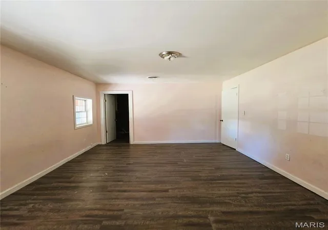 Photo 4 of Single family home for sale at 214 N Spiker St, Bernie, MO 63822 | MLS# MIS26069232 | Listing updated on 2026-10-28