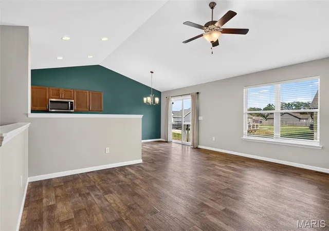 Photo 3 of Single family home for sale at 178 Rockford Dr, Troy, MO 63379 | MLS# MIS26069246 | Listing updated on 2026-10-28