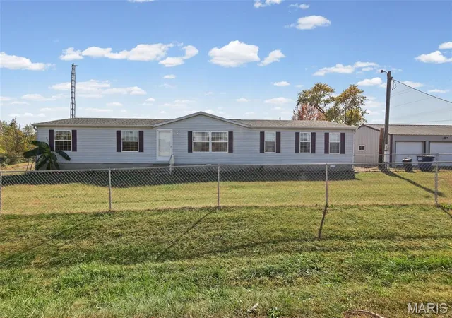 Photo 1 of Manufactured home for sale at 4512 Quail Ridge Rd, Pinckneyville, IL 62274 | MLS# MIS26069269 | Listing updated on 2026-10-30